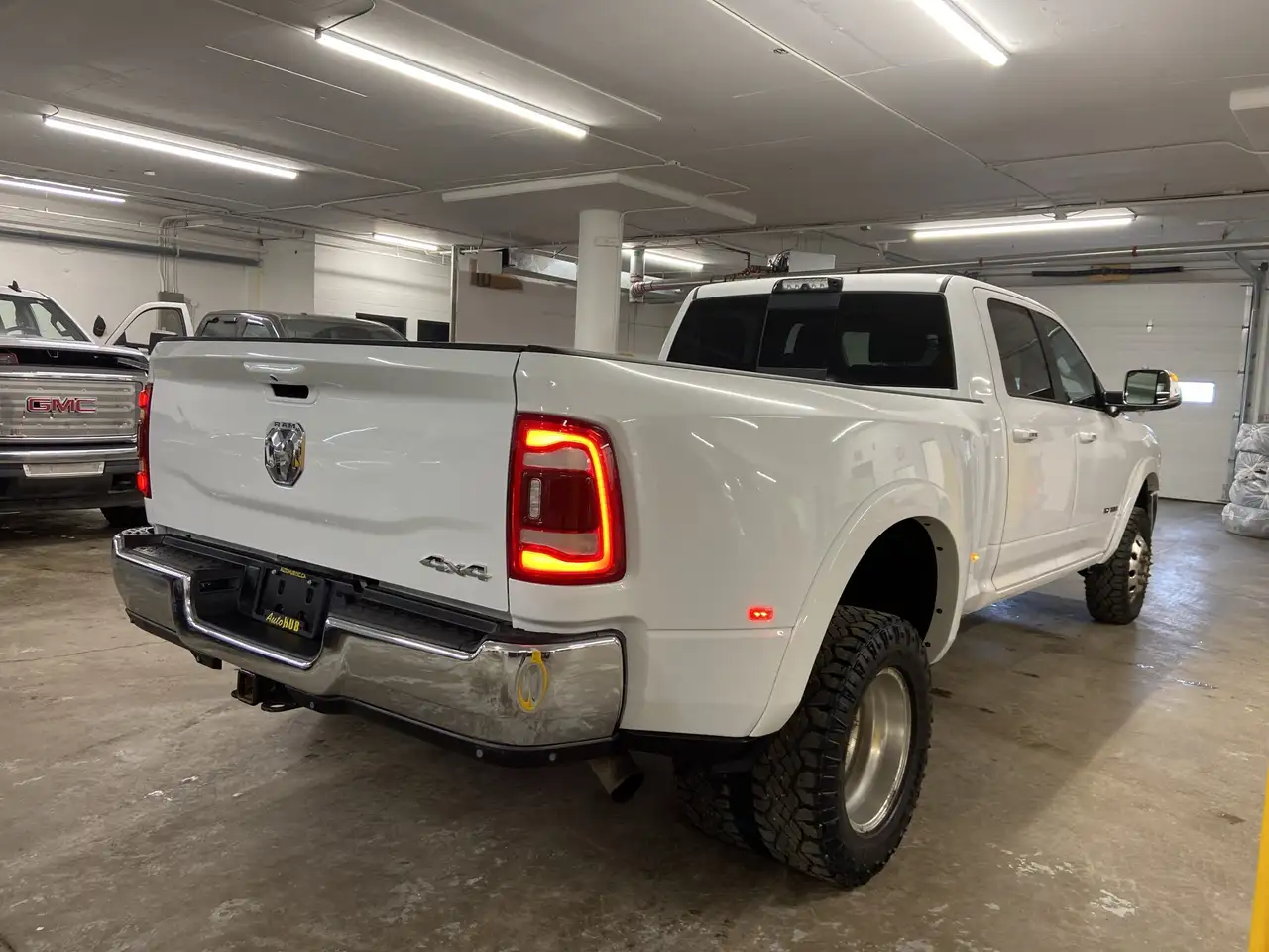RAM 3500 снимка RAM 3500