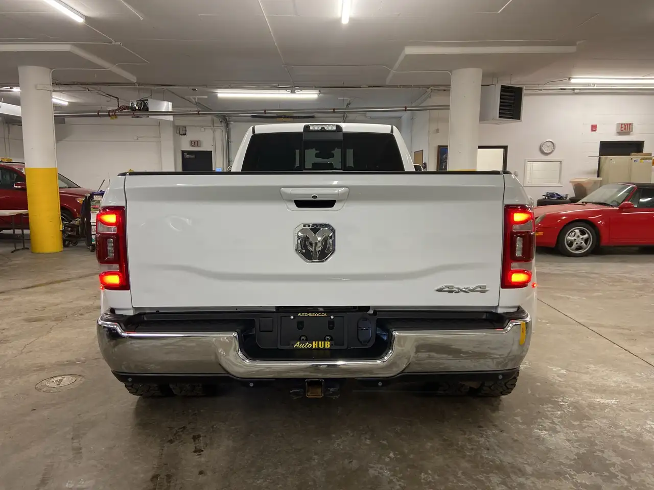 RAM 3500 снимка RAM 3500