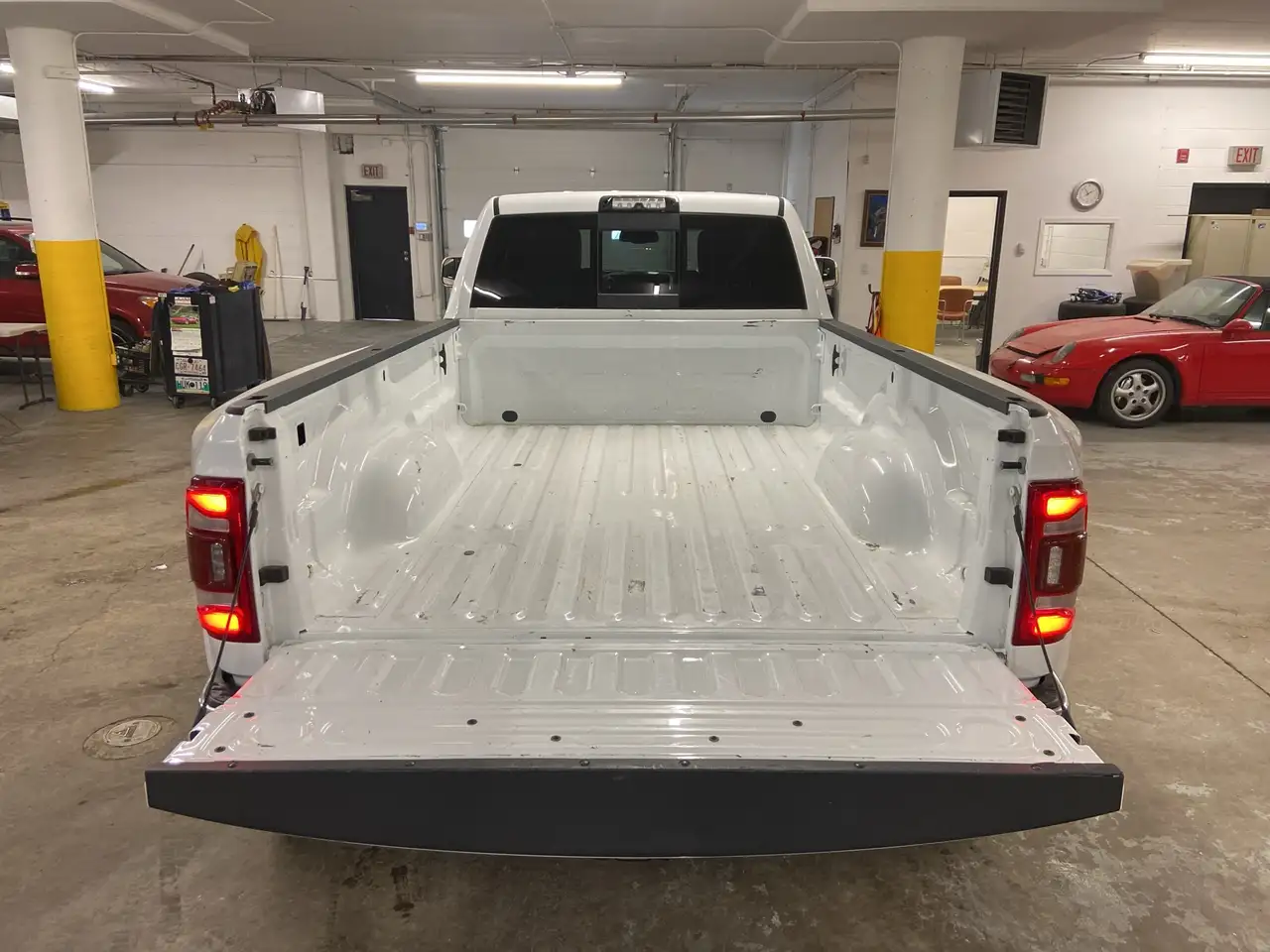 RAM 3500 снимка RAM 3500
