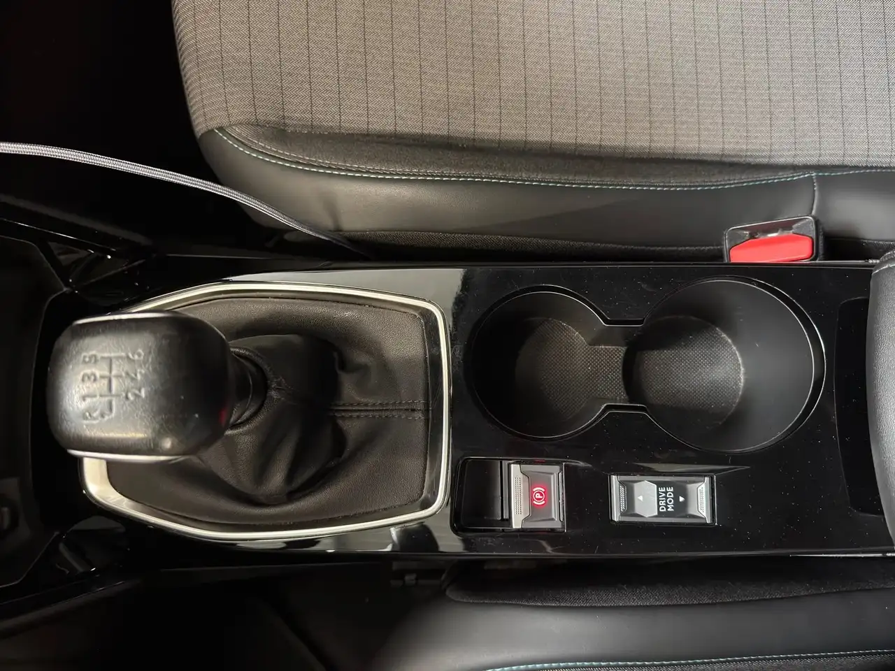 Peugeot 2008 2008 — photo 26