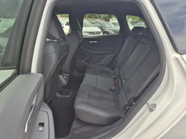 BMW 2 Series view 7