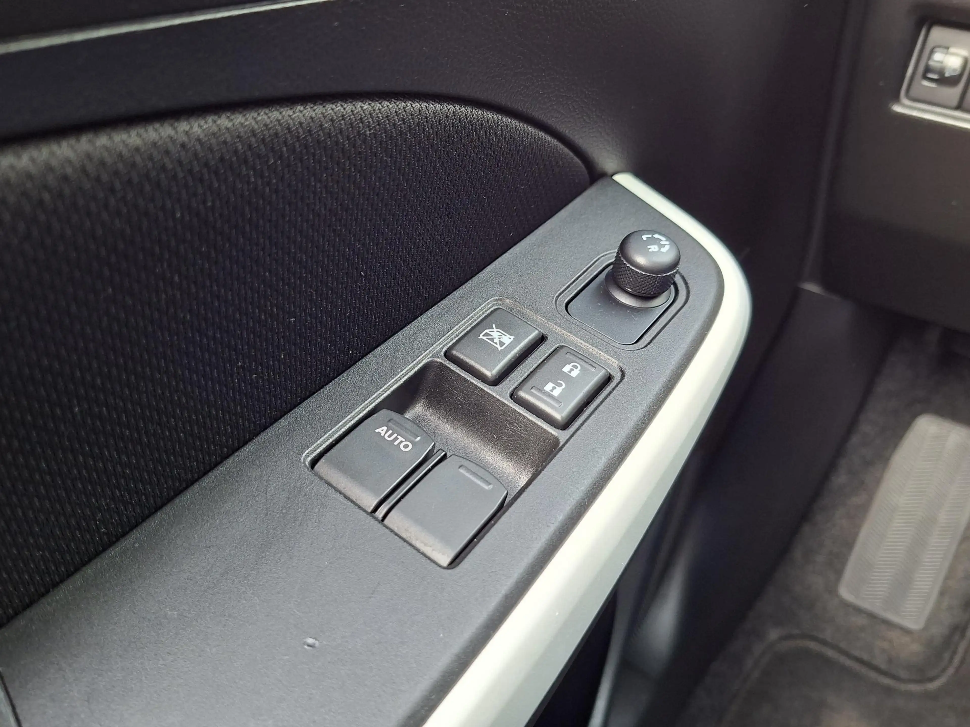 Suzuki Swift 1.2 Comfort Smart Hybrid Lmv/Bluetooth — photo 11