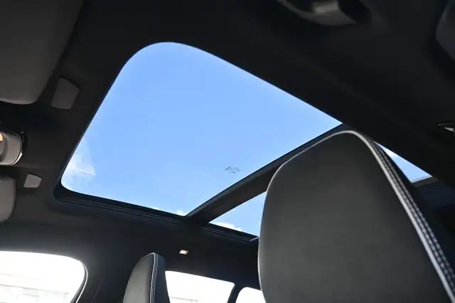 Volvo XC40 view 11