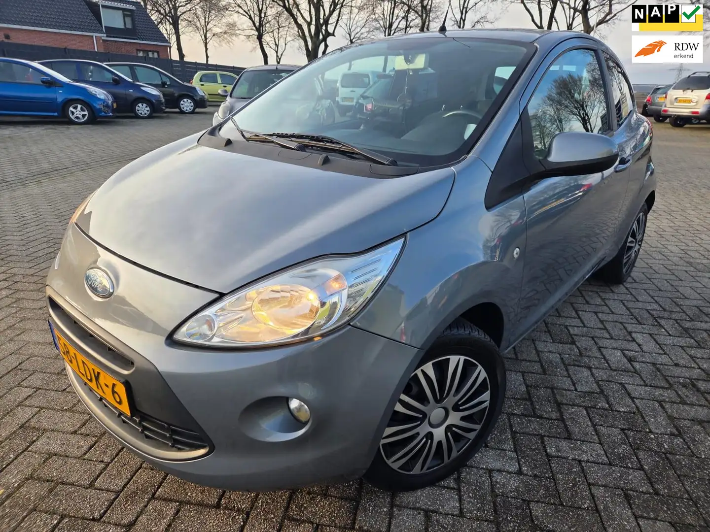 Ford Ka/Ka+ 1.2 Titanium 2010. Airco/Mistlampen/Apple carplay Grau - 1