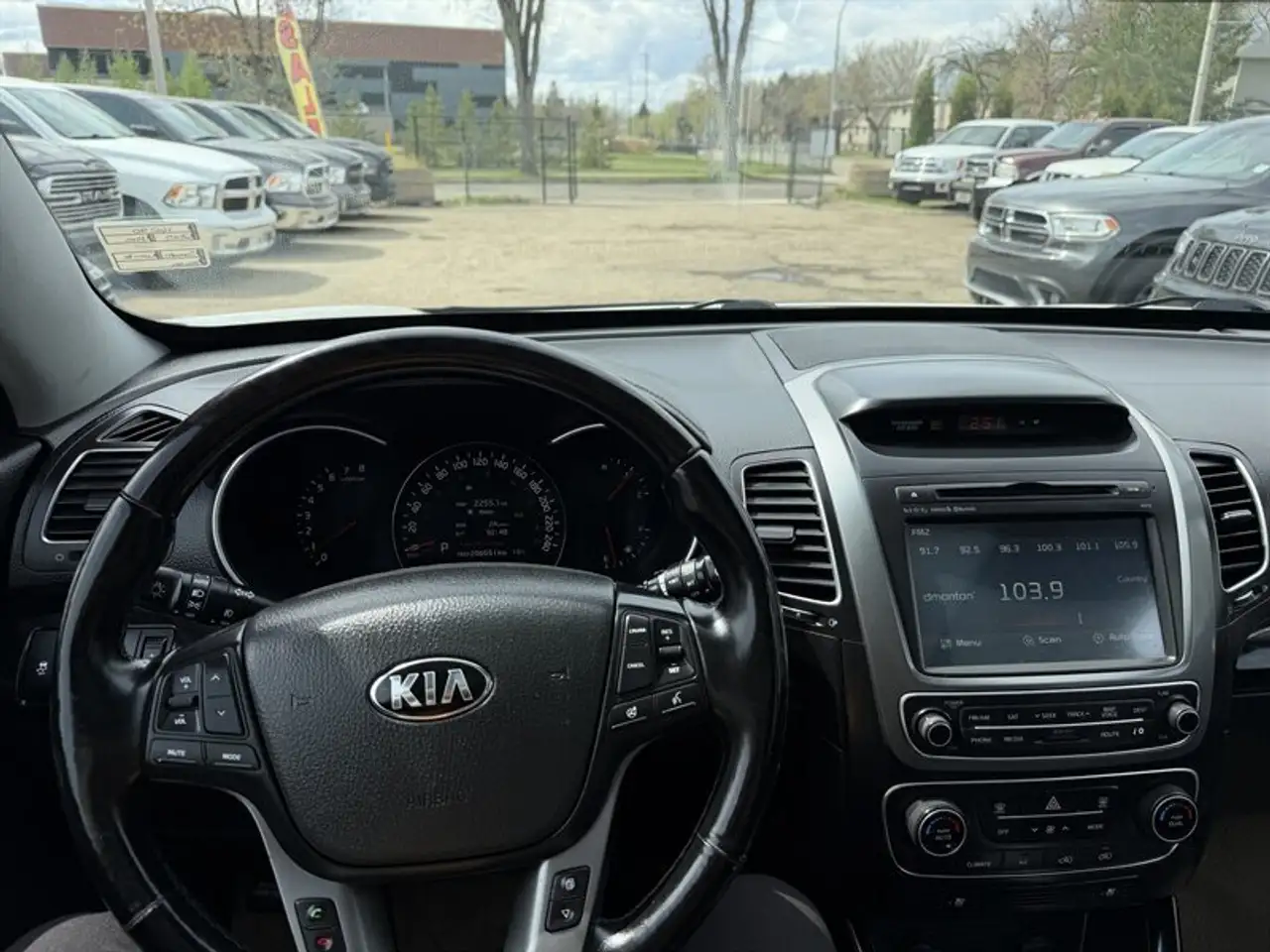 Kia Sorento снимка Kia Sorento