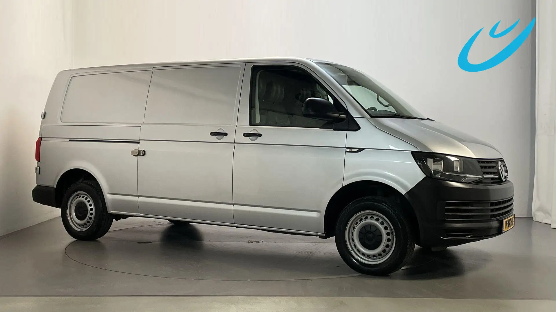 Volkswagen Transporter 2.0 TDI 102pk L2H1 3-zits Comfortline Navigatie Ap Argento - 1
