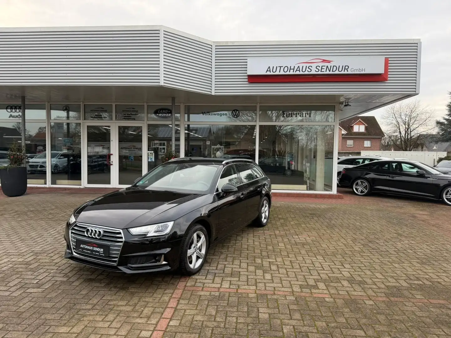 Audi A4 Avant 40 TDI sport *SERVICE NEU*TOP Schwarz - 1