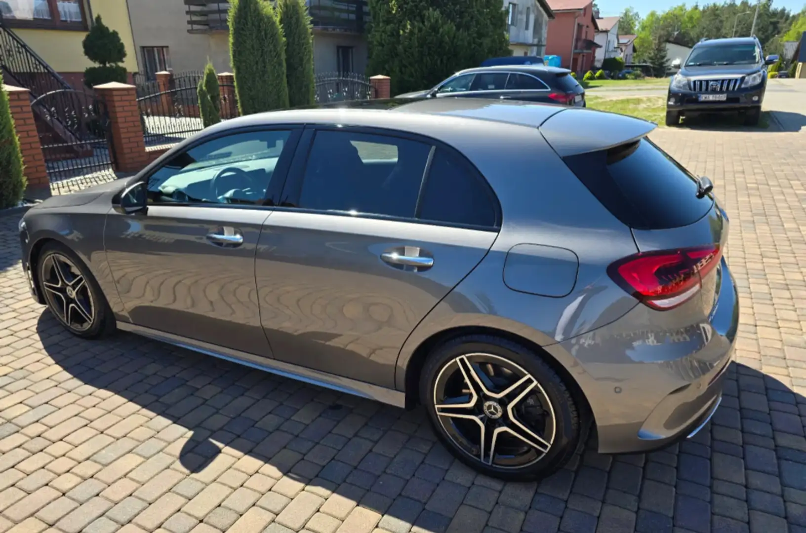 Mercedes-Benz A 200 d Premium AMG - 2