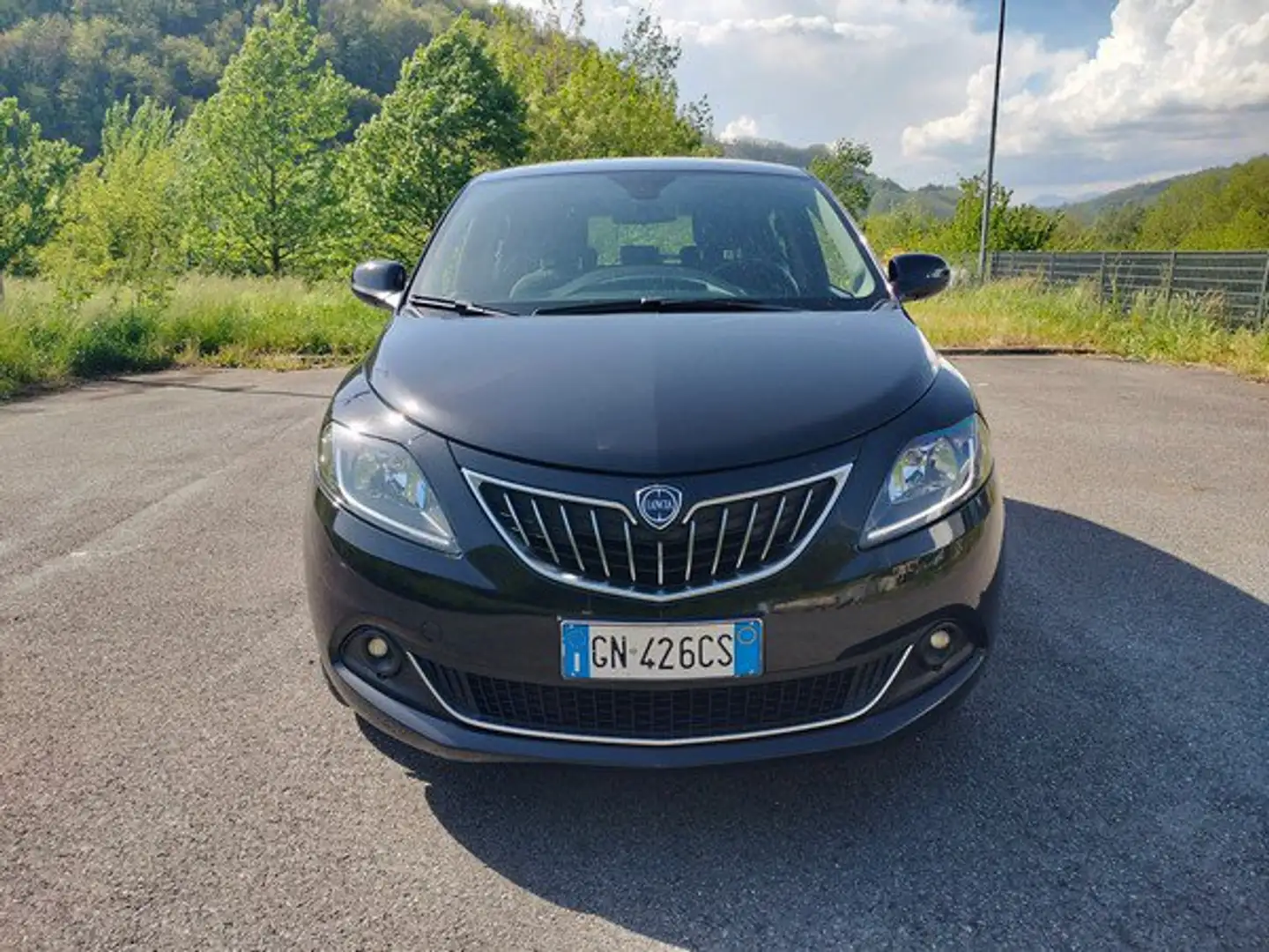 Lancia Ypsilon 1.0 FireFly 5 porte S&S Hybrid Gold Gpl!! Nero - 2