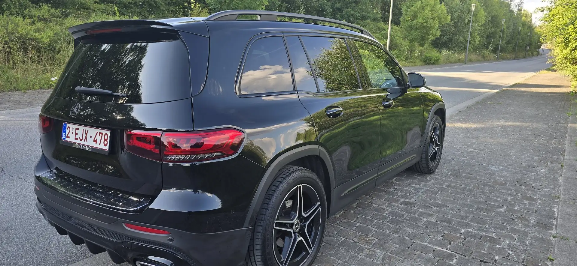 Mercedes-Benz GLB 180 AMGLINE pack  noir - 2