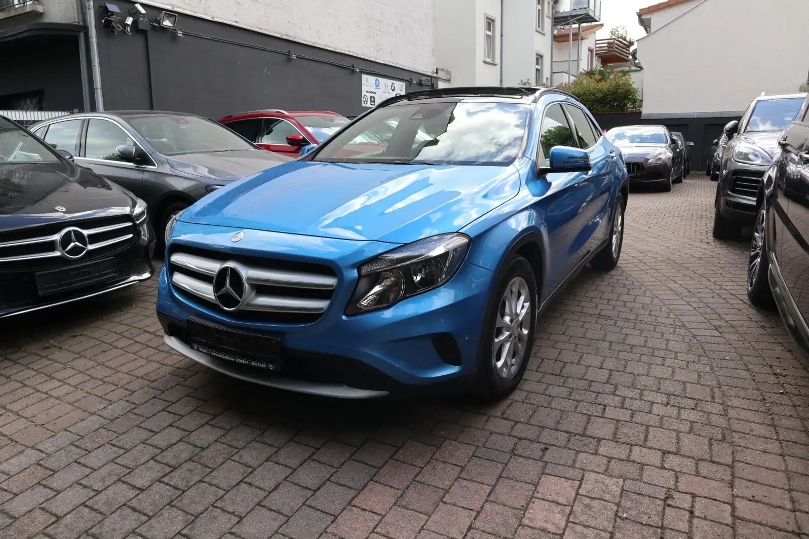 Mercedes-Benz GLA 220 CDI/Kamera/Panorama/Standheizung Azul - 2