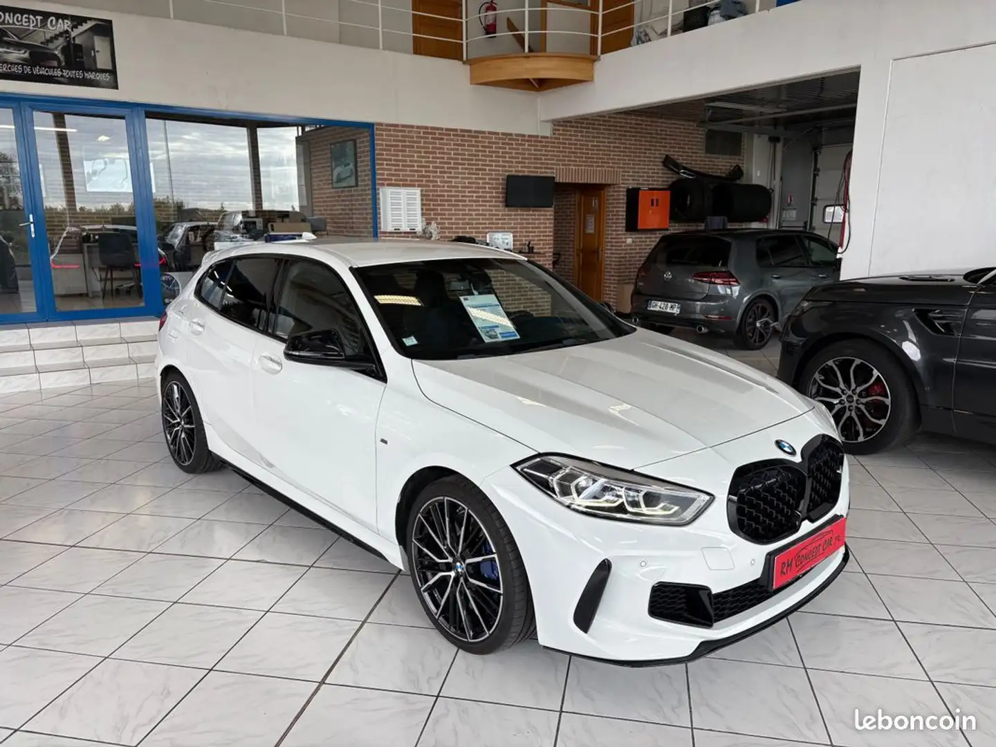BMW 135 M135i xDrive 306 ch BVA8 Black Shadow GPS PRO-LED-SIEGES PERFORMANCE-JANTES 19-AFF TÊTE HAUTE-CARTE GRISE INCLUSE Blanc - 1