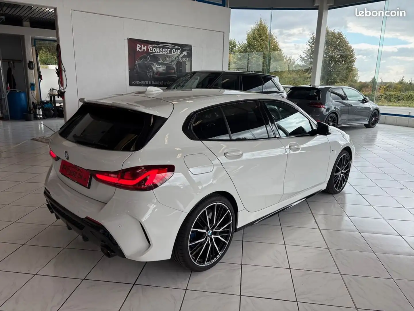 BMW 135 M135i xDrive 306 ch BVA8 Black Shadow GPS PRO-LED-SIEGES PERFORMANCE-JANTES 19-AFF TÊTE HAUTE-CARTE GRISE INCLUSE Blanc - 2