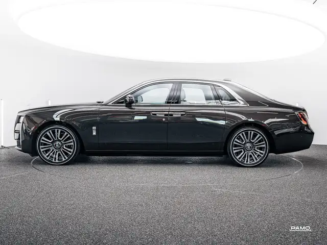 Rolls-Royce Ghost Rolls-Royce Ghost |