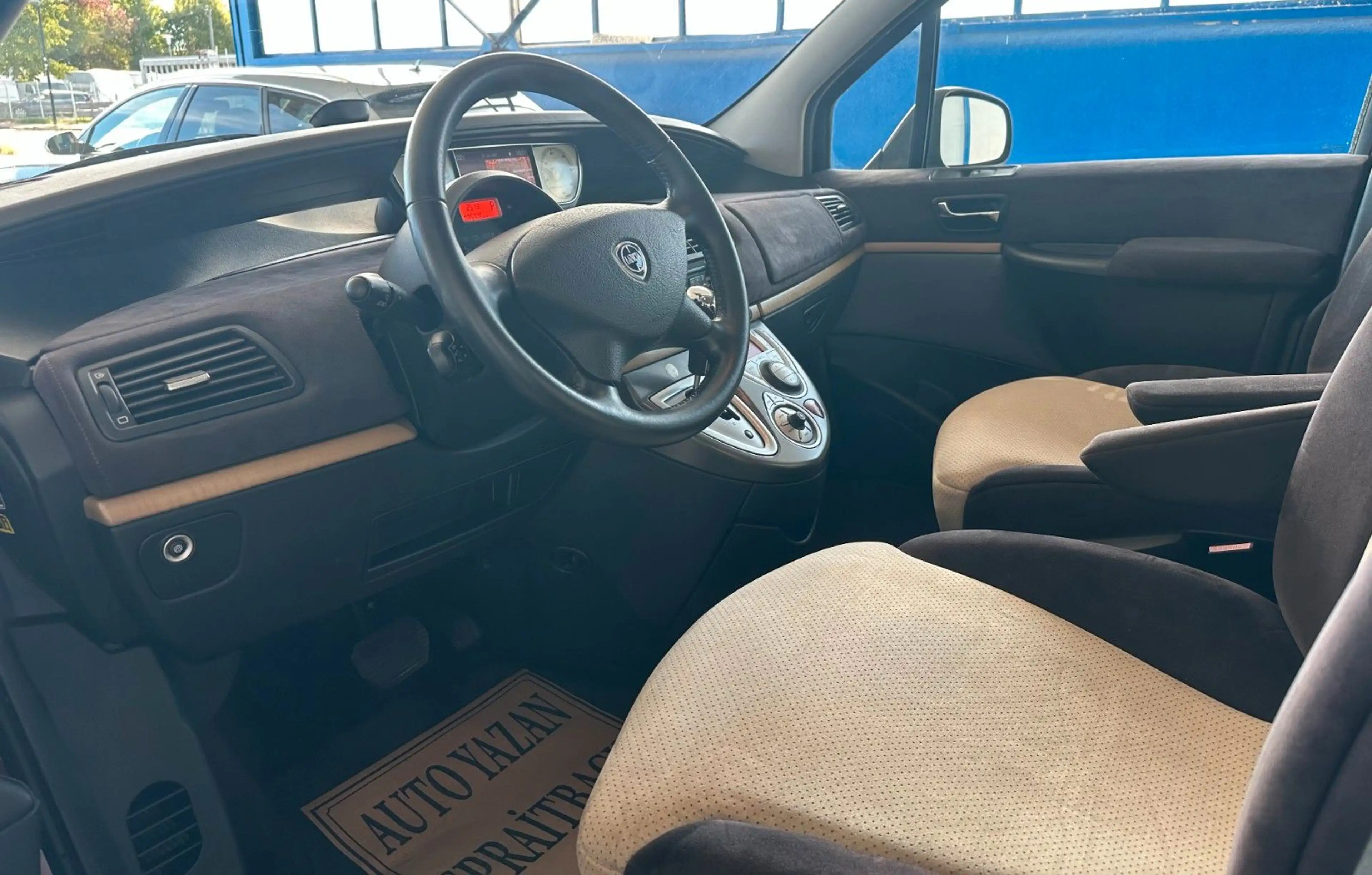 Lancia Phedra 2.2 16V Multijet Platino / NAVI / 7 Sitze — photo 14