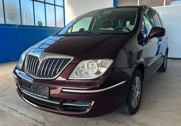 2.2 16V Multijet Platino / NAVI / 7 Sitze
