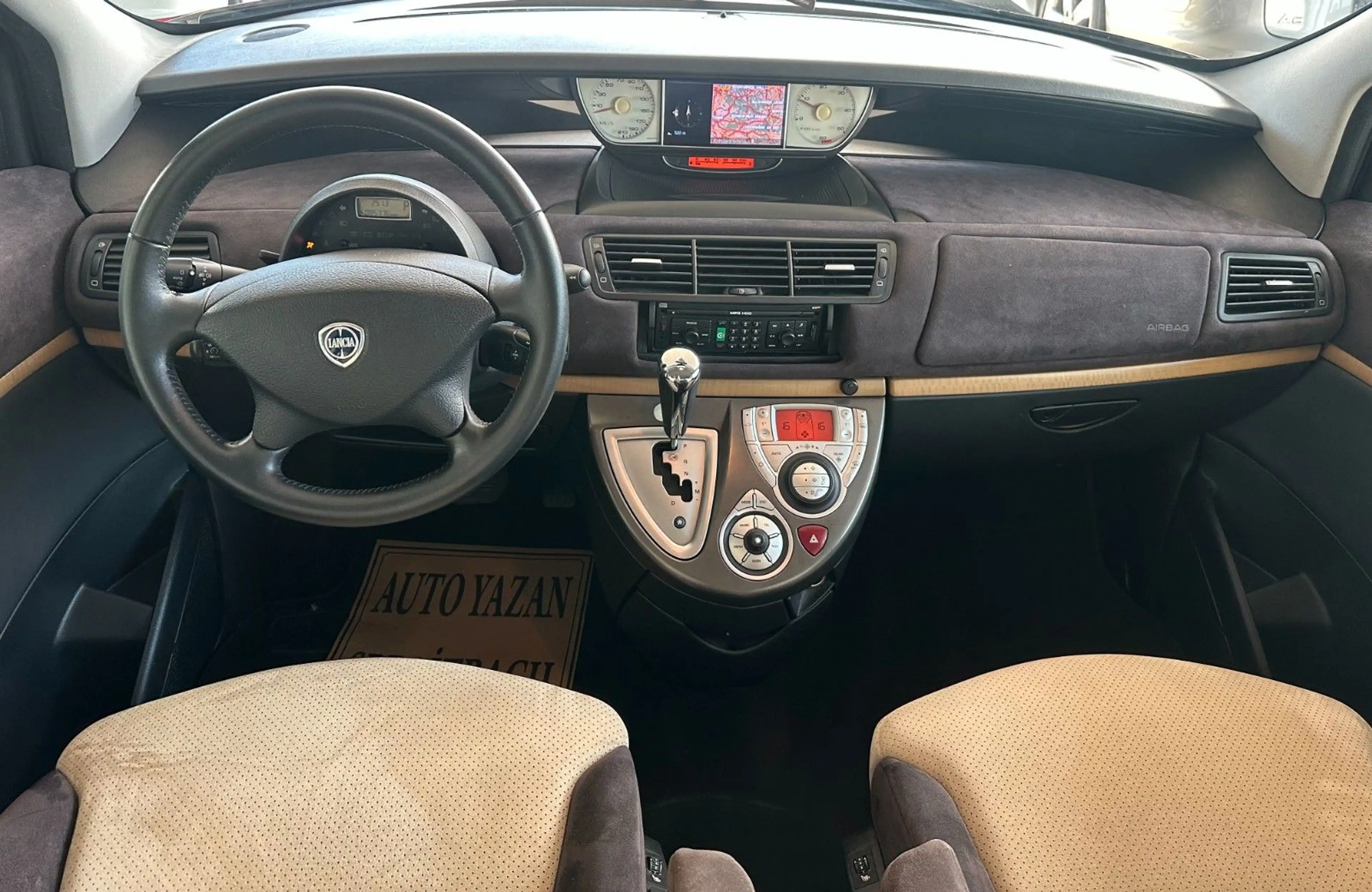 Lancia Phedra 2.2 16V Multijet Platino / NAVI / 7 Sitze — photo 10
