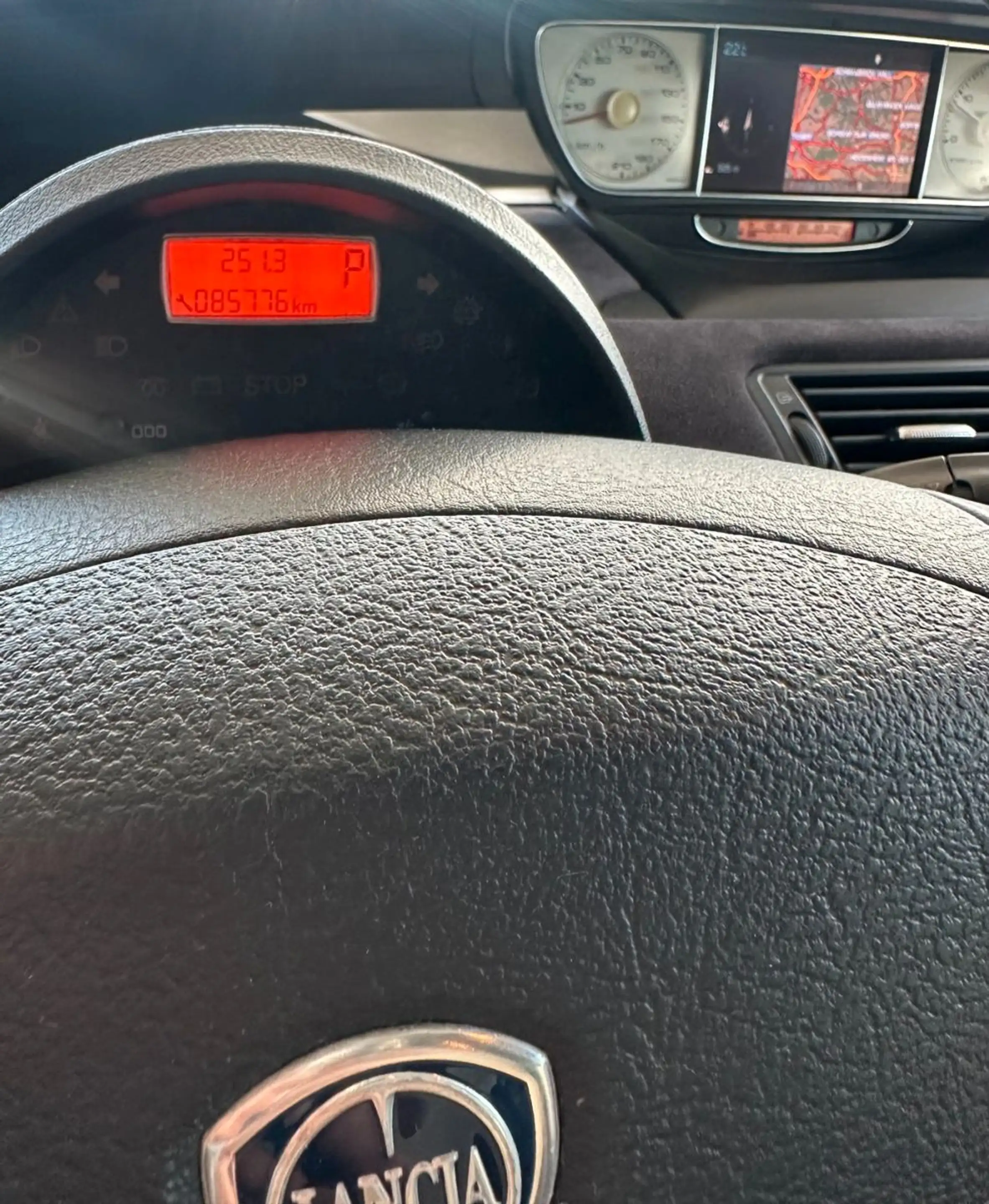 Lancia Phedra 2.2 16V Multijet Platino / NAVI / 7 Sitze — photo 17