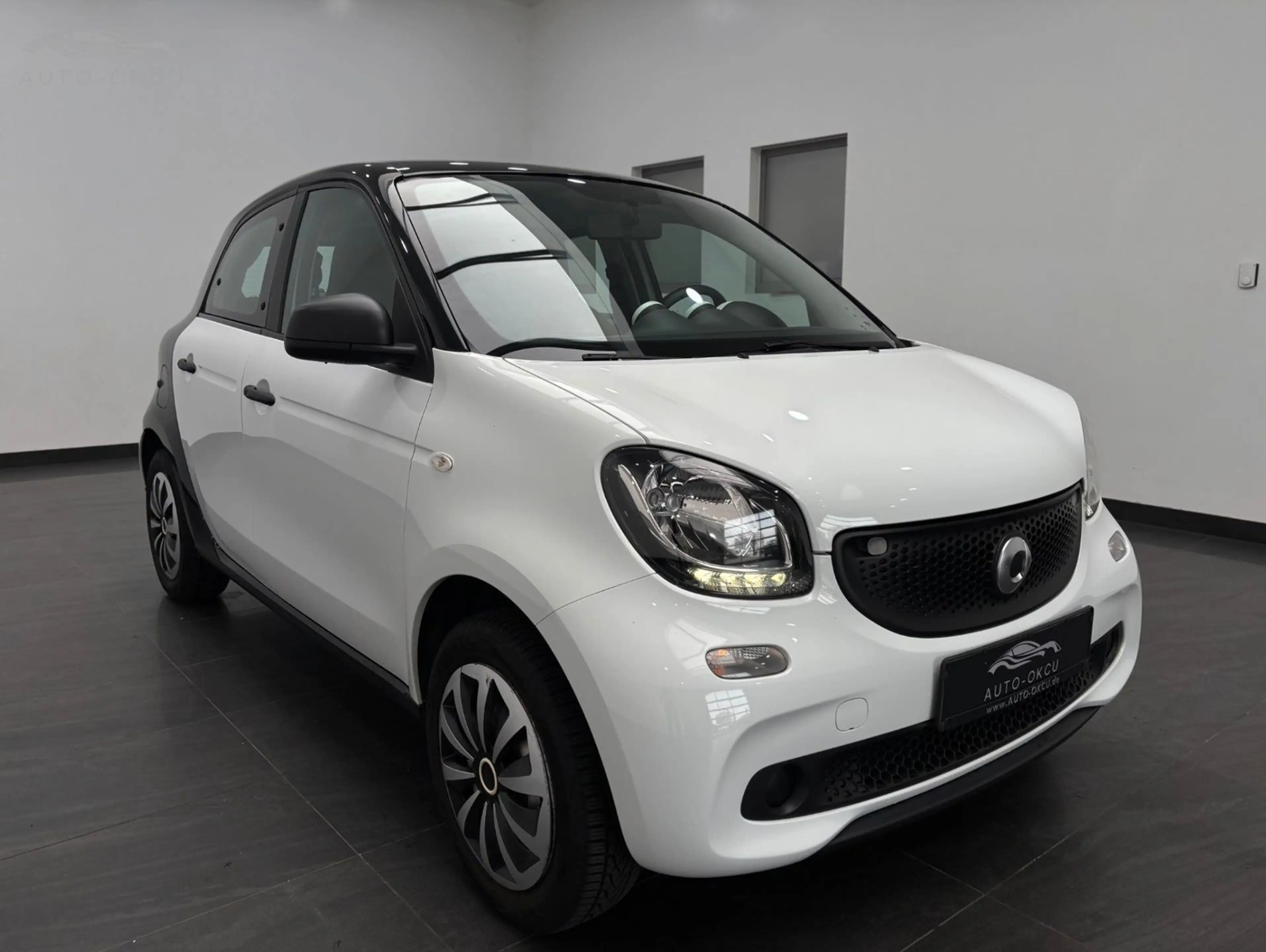 smart forFour KLIMA/TEMP./BT/USB/SCHECKHEFT/HU:NEU — photo 3