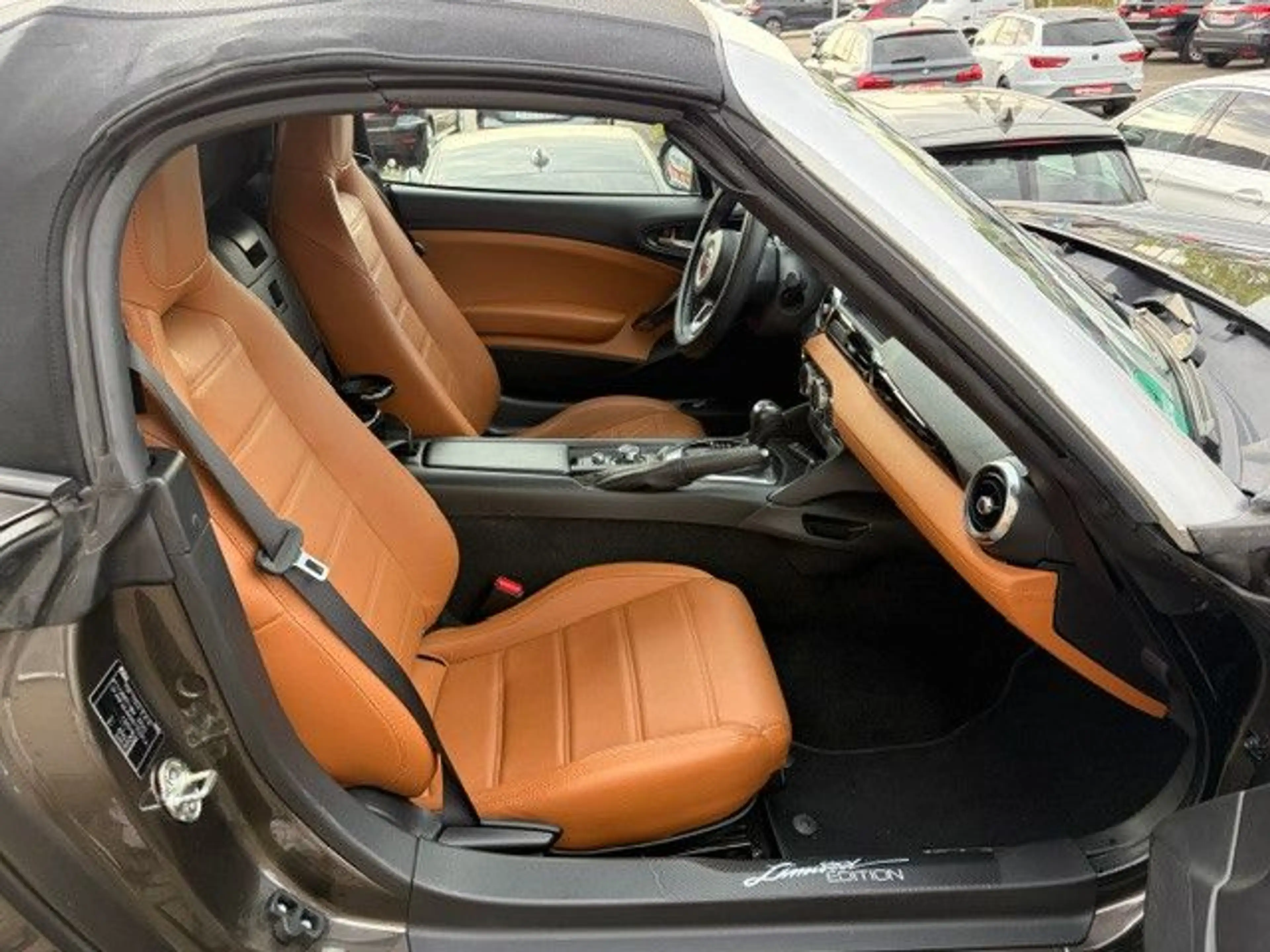 Fiat 124 Spider Lusso Autom. *LEDER braun+RF-KAM+LED* — photo 8