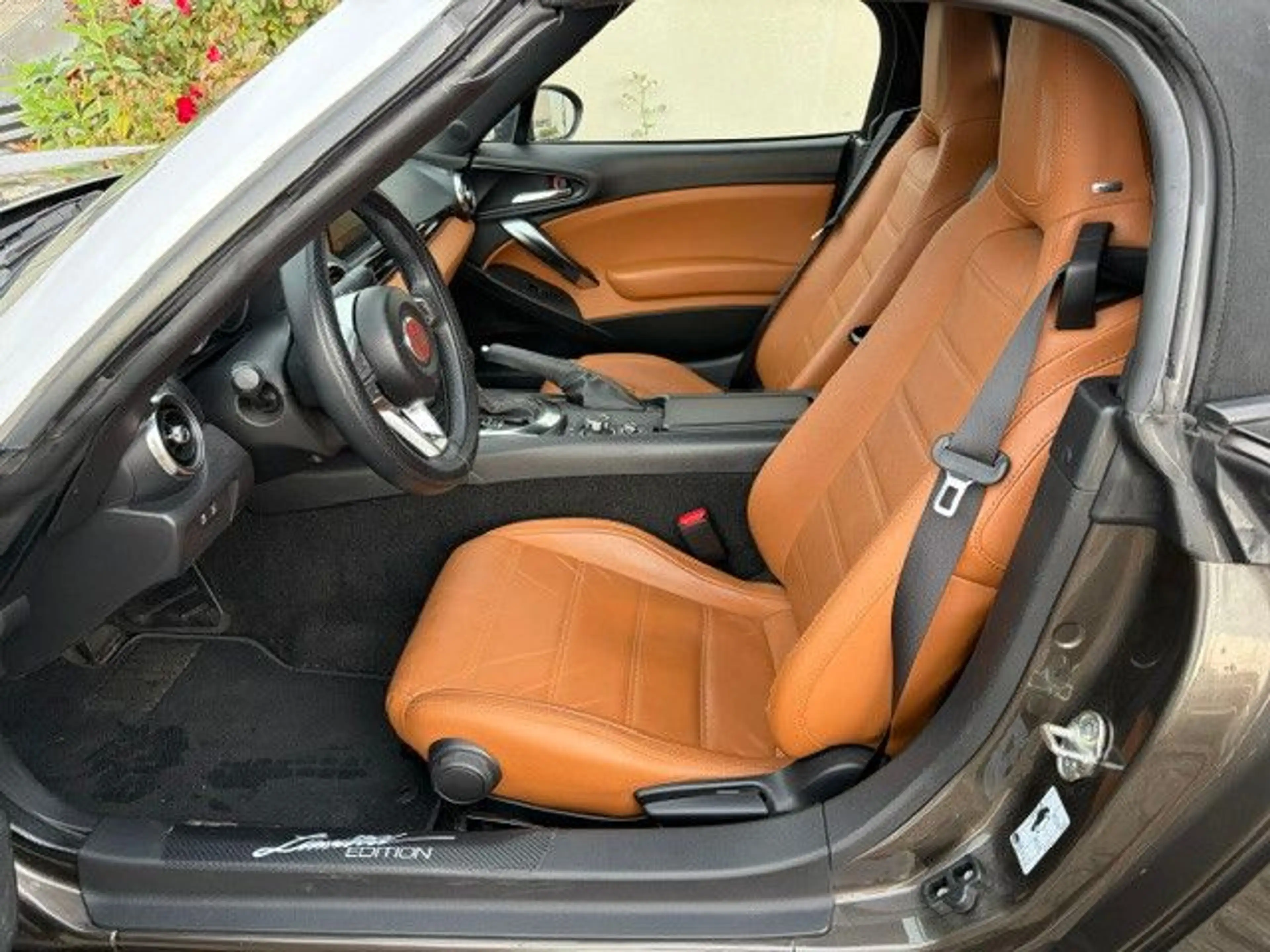 Fiat 124 Spider Lusso Autom. *LEDER braun+RF-KAM+LED* — photo 10