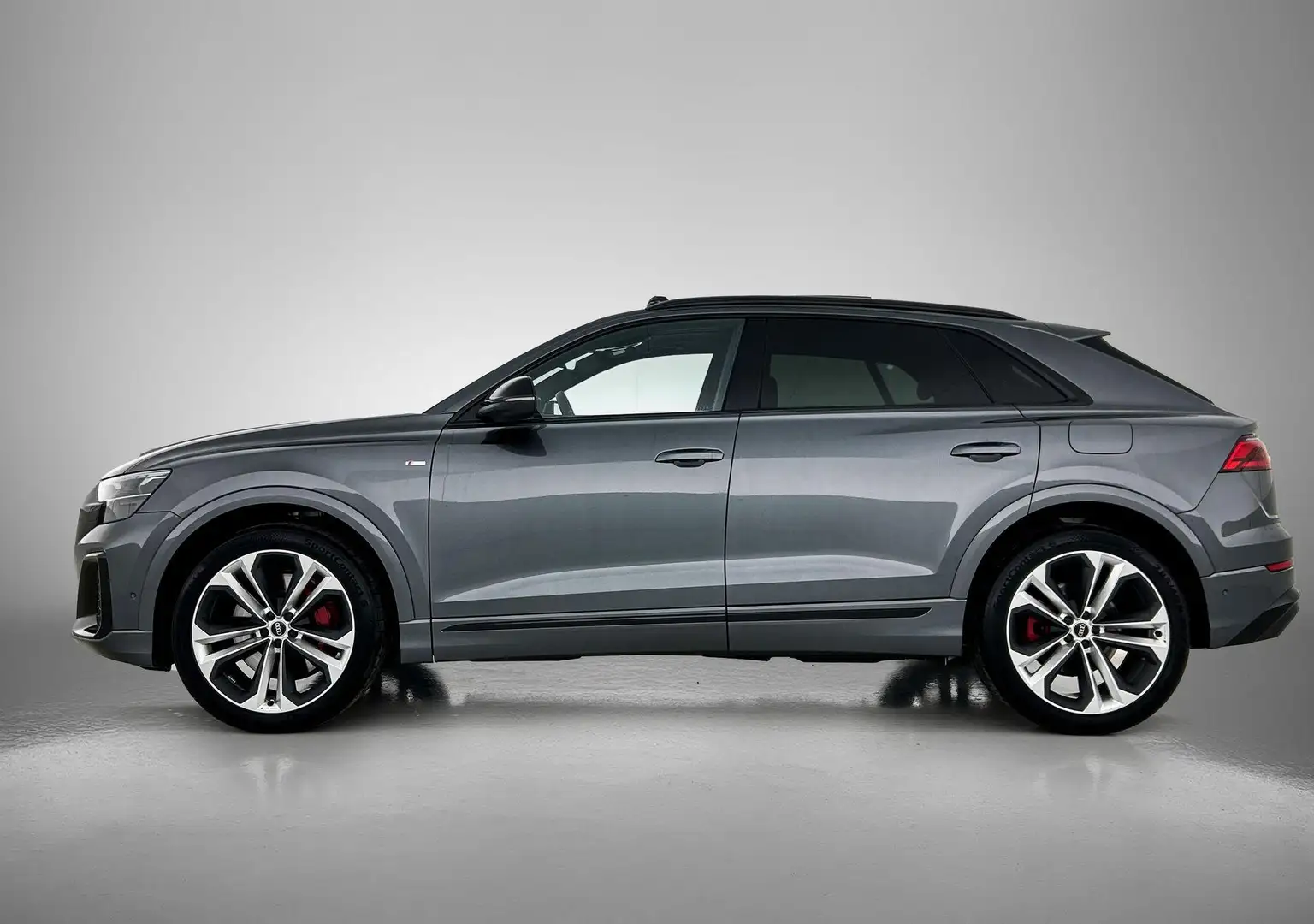 Audi Q8 55 TFSI e quattro Pro Line l Adaptive cruise contr Gris - 2