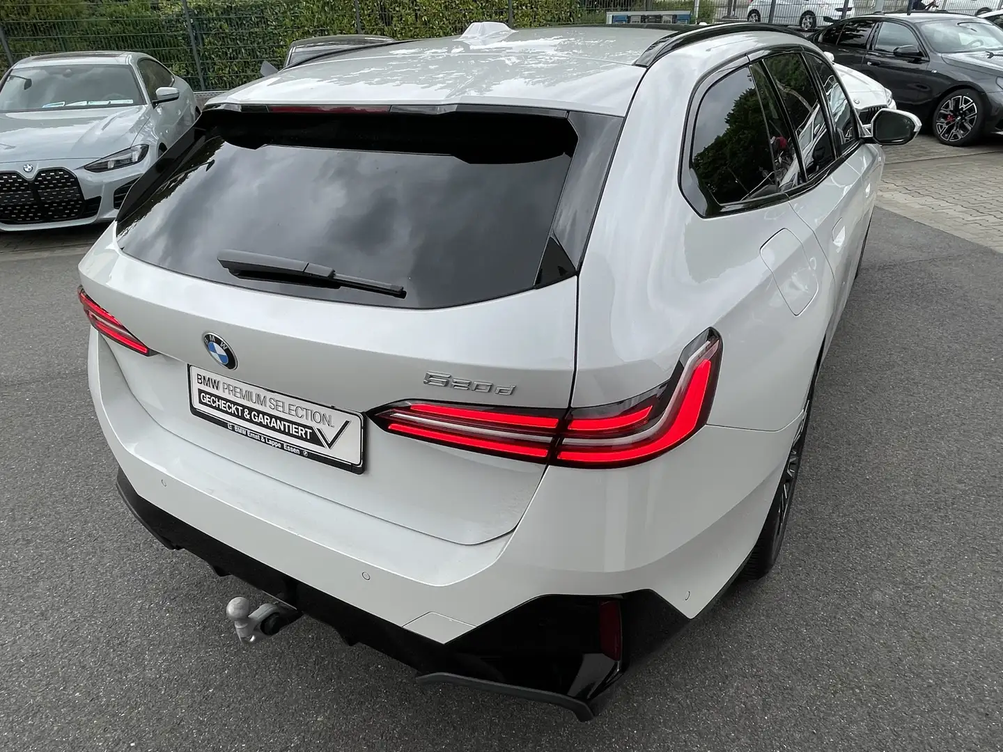 BMW 520 d Touring M Sport || AHK Pano 360°DrivingAss+ Weiß - 2