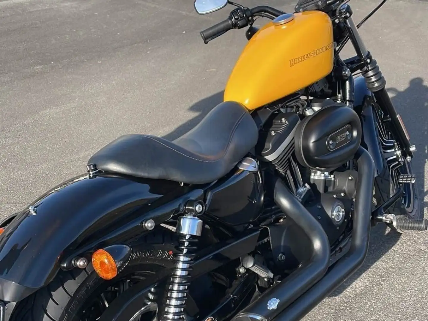 Harley-Davidson Sportster iron 883 Giallo - 2
