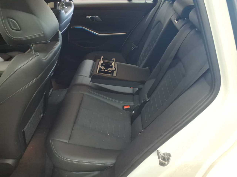 BMW 320 320e Touring Aut. Navi Pano LED — photo 7