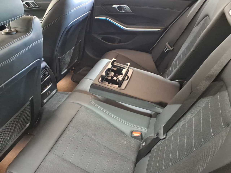BMW 320 320e Touring Aut. Navi Pano LED — photo 8