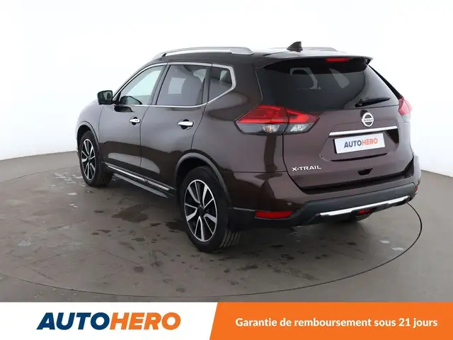 Nissan X-Trail view 4