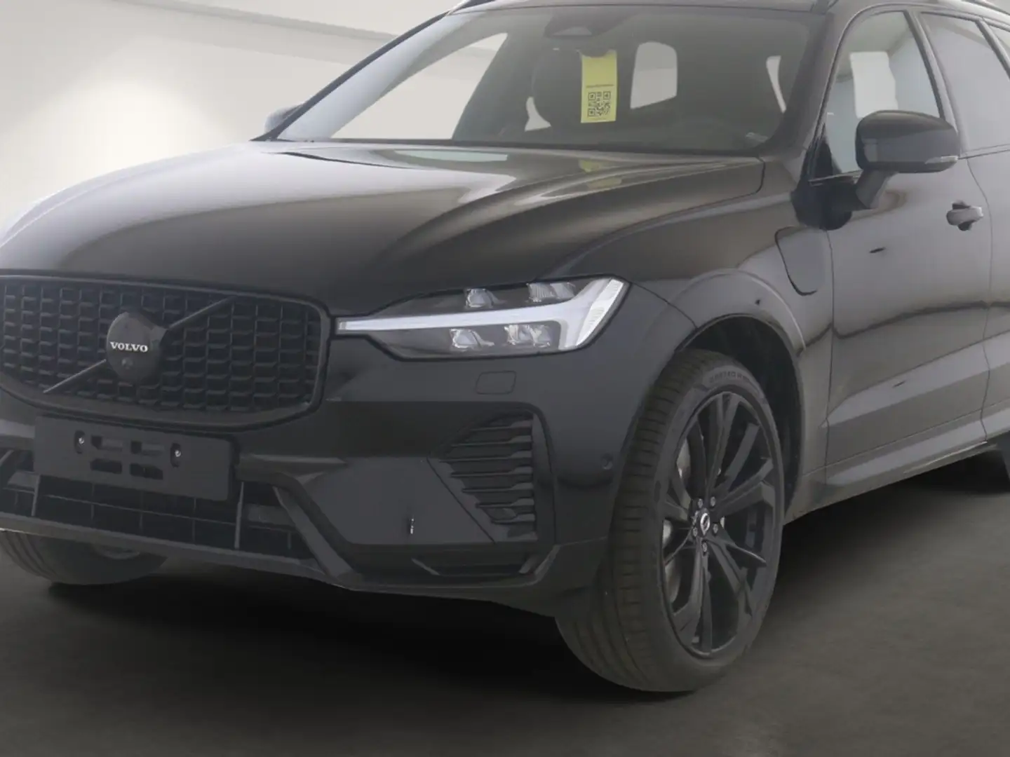 Volvo XC60 T6 Plus Black Edition Plug-In Hybrid AWD EU6e Pano Noir - 2