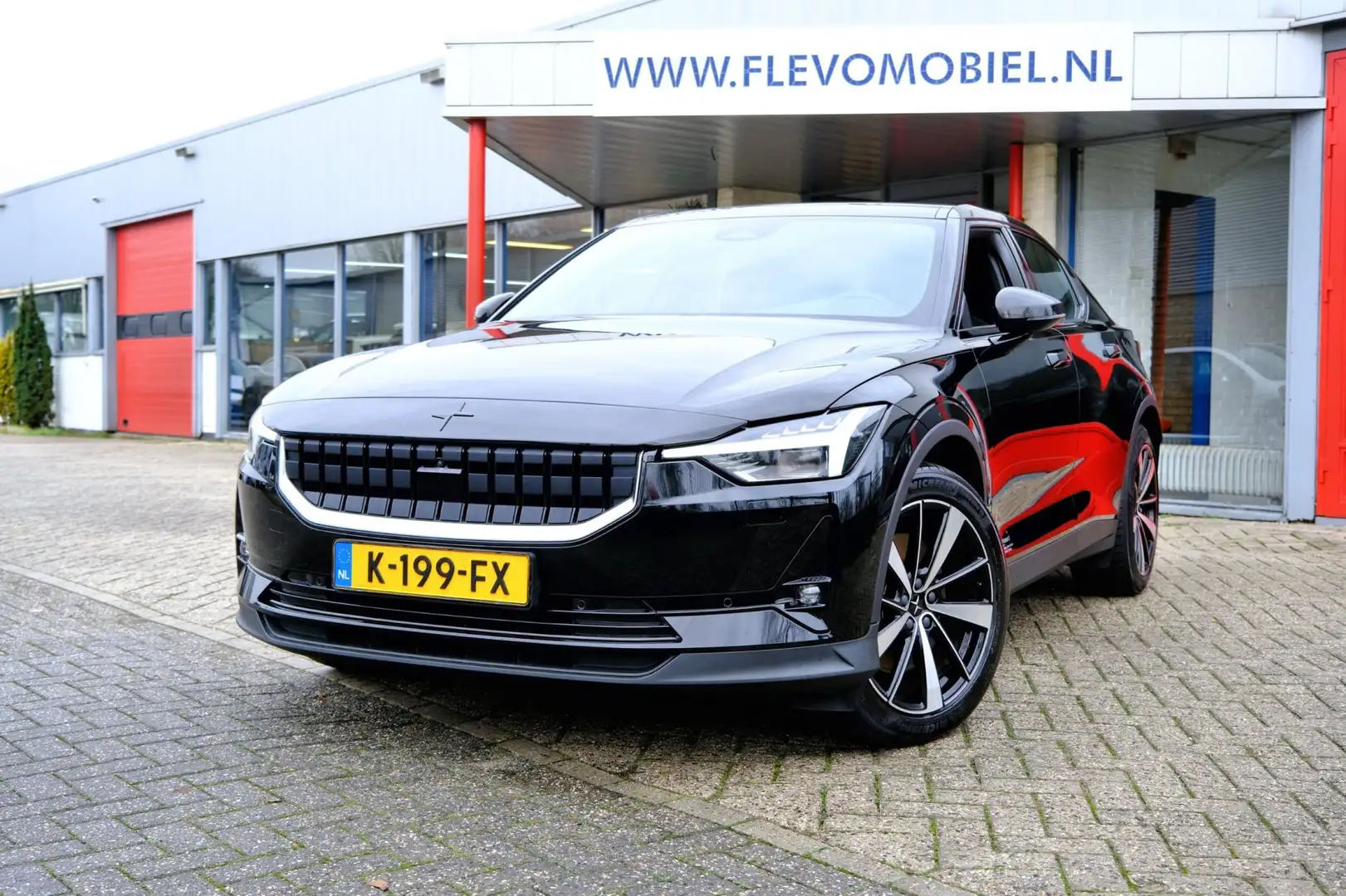 Polestar 2 Long Range Dual Motor AWD Launch Edition 78kWh Aut Zwart - 1