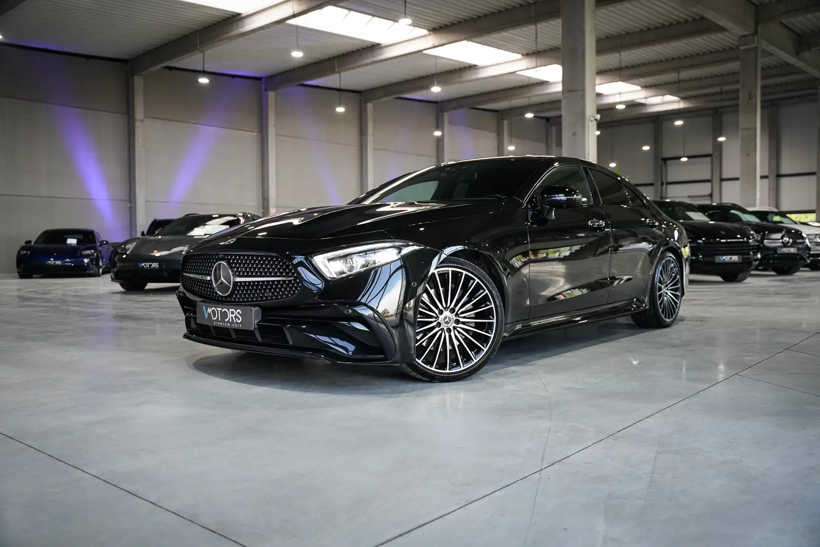 Mercedes-Benz CLS 220 d AMG Line - facelift - open dak - acc - trekhaak Black - 1
