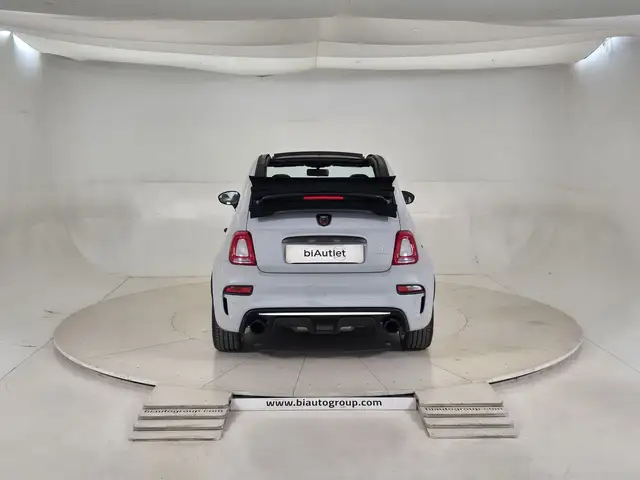 Abarth 595c view 3