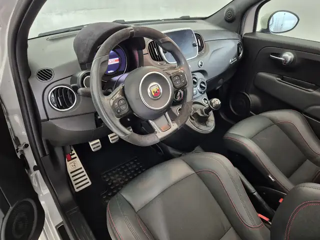 Abarth 595c view 6