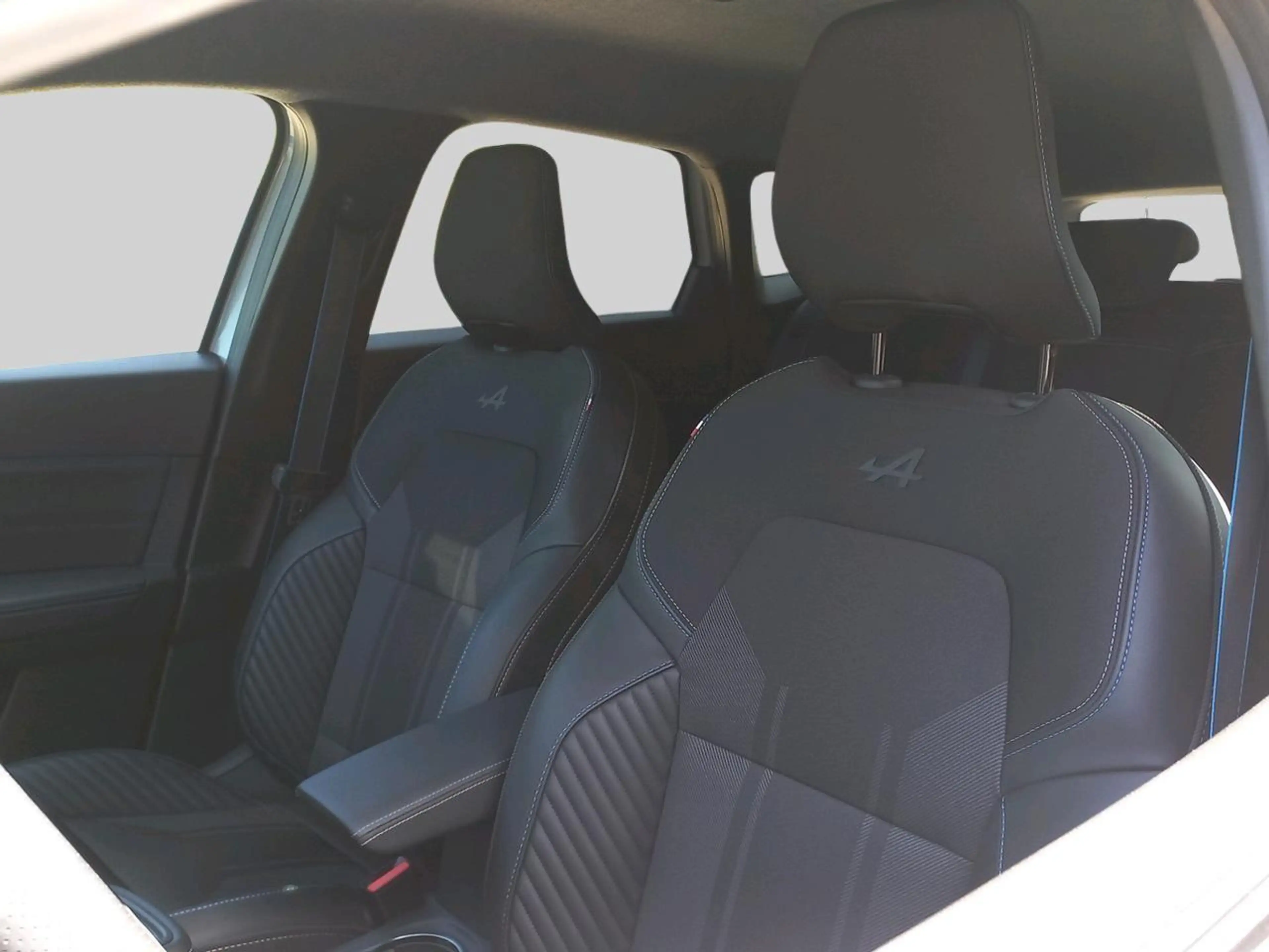 Renault Symbioz E-Tech full hybrid 145 Esprit Alpine — photo 9