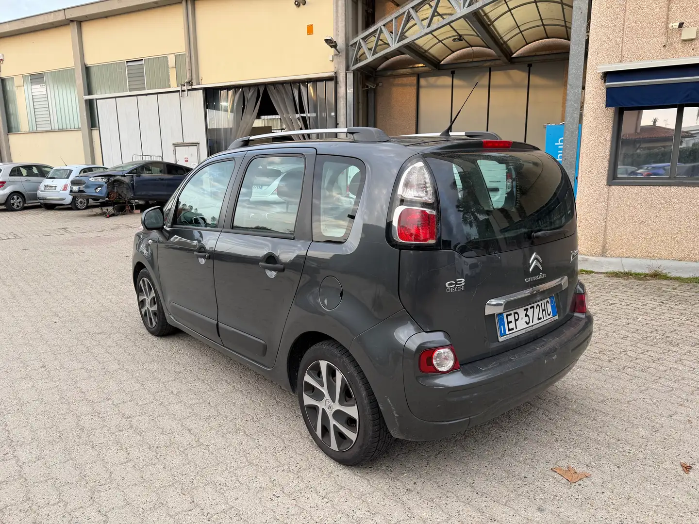 Citroen C3 C3 Picasso Picasso 1.4 benzina/gpl Limited Grigio - 2