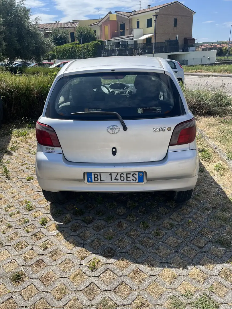 Toyota Yaris 3p 1.0 - 1