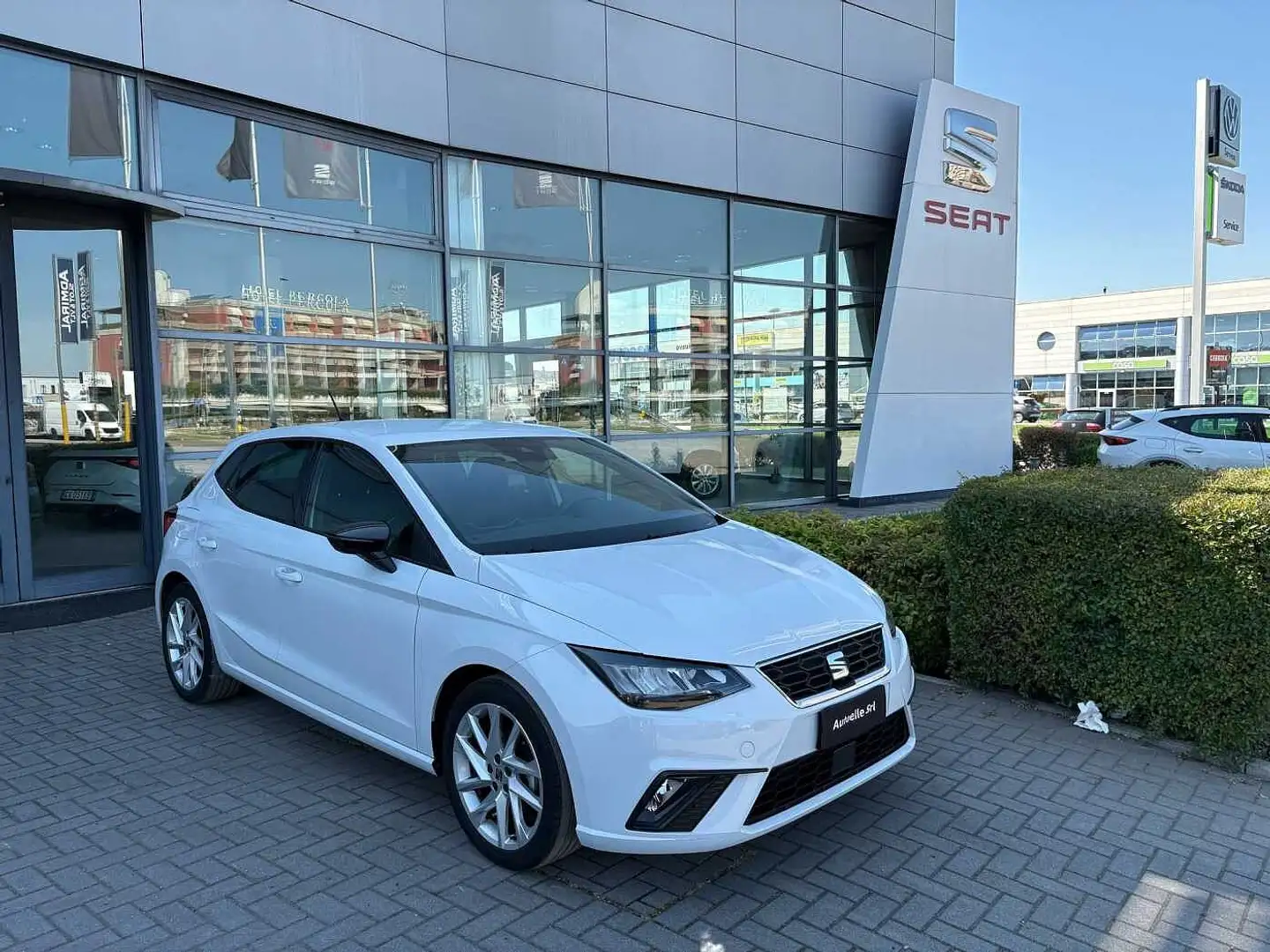 SEAT Ibiza 5ª serie 1.0 EcoTSI 95 CV 5 porte FR NEOPATENTATI Blanco - 1