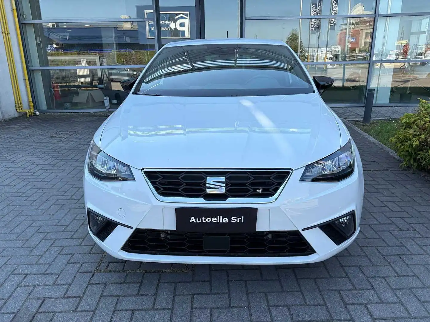 SEAT Ibiza 5ª serie 1.0 EcoTSI 95 CV 5 porte FR NEOPATENTATI Blanco - 2