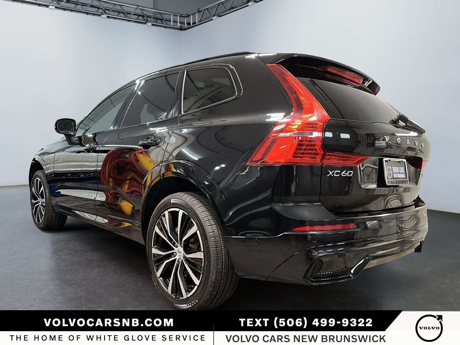 2025 Volvo XC60 B5 Plus Dark Theme — снимка 1