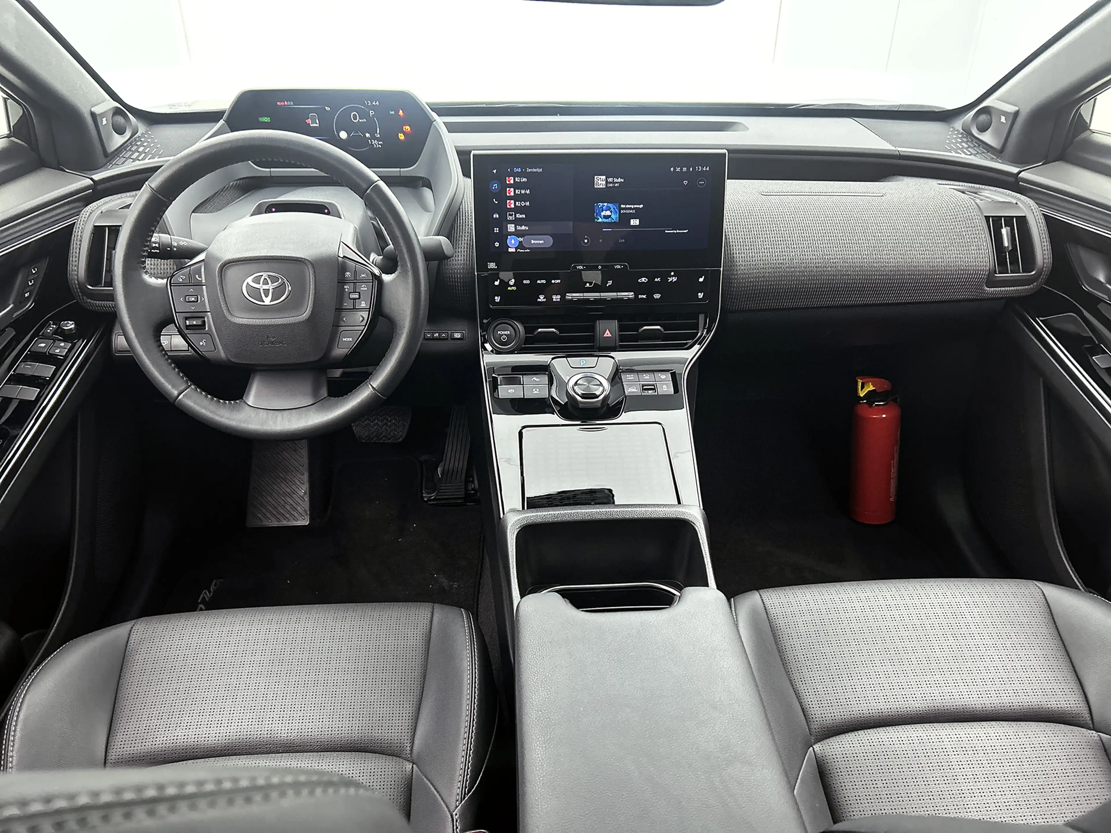Toyota bZ4X Premium 4WD 71 kWh | Afn.Trekhaak | Navigatie | Pa — photo 5