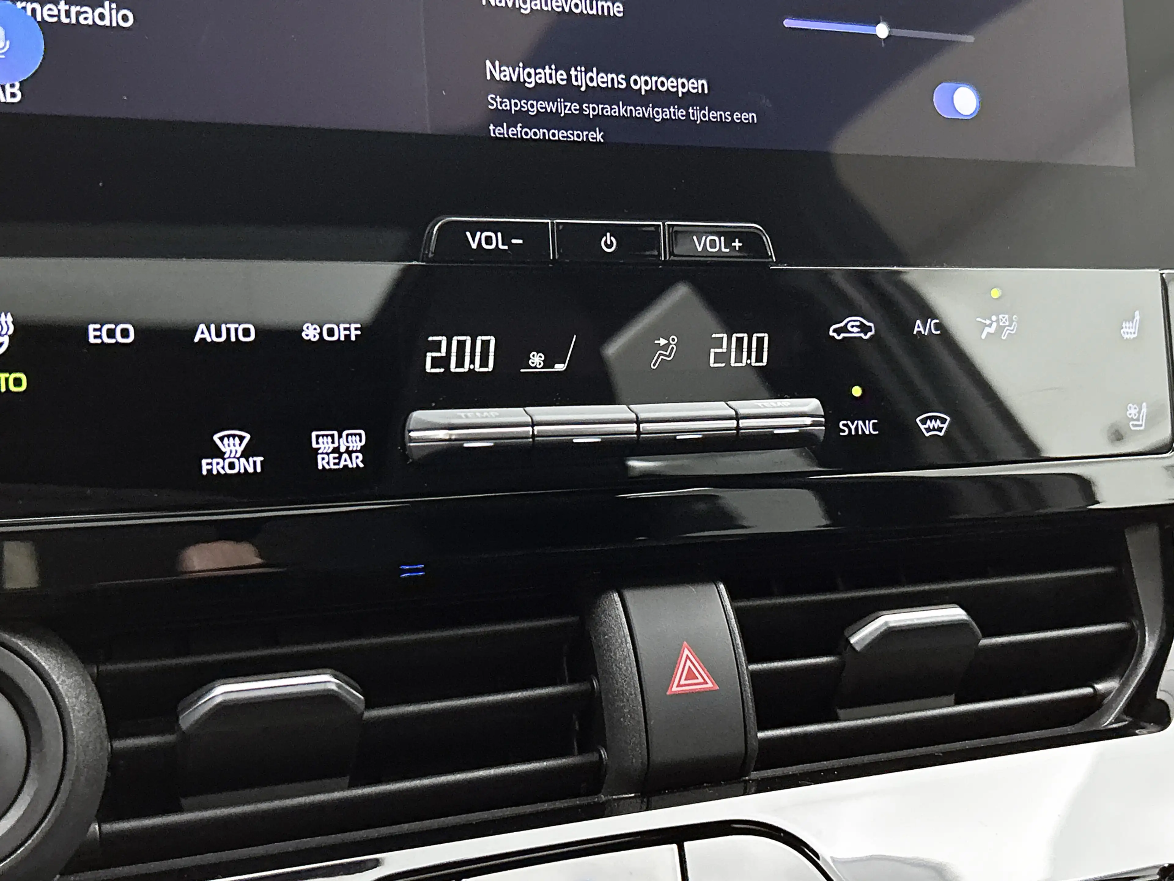 Toyota bZ4X Premium 4WD 71 kWh | Afn.Trekhaak | Navigatie | Pa — photo 11
