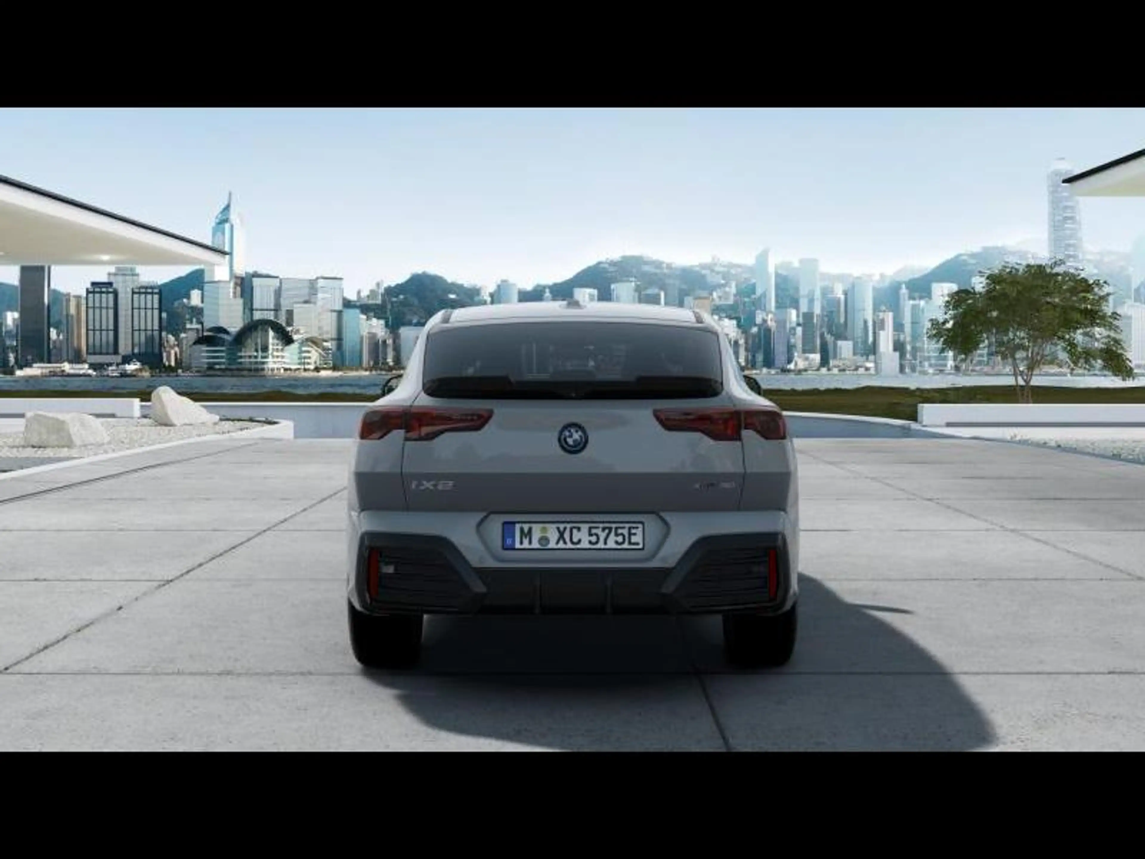 BMW iX2 xDrive30 B — photo 3