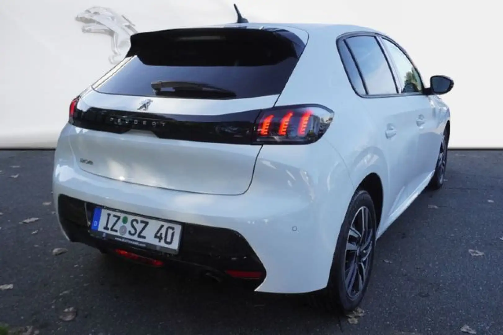 Peugeot 208 BlueHDi 100 Allure Weiß - 2