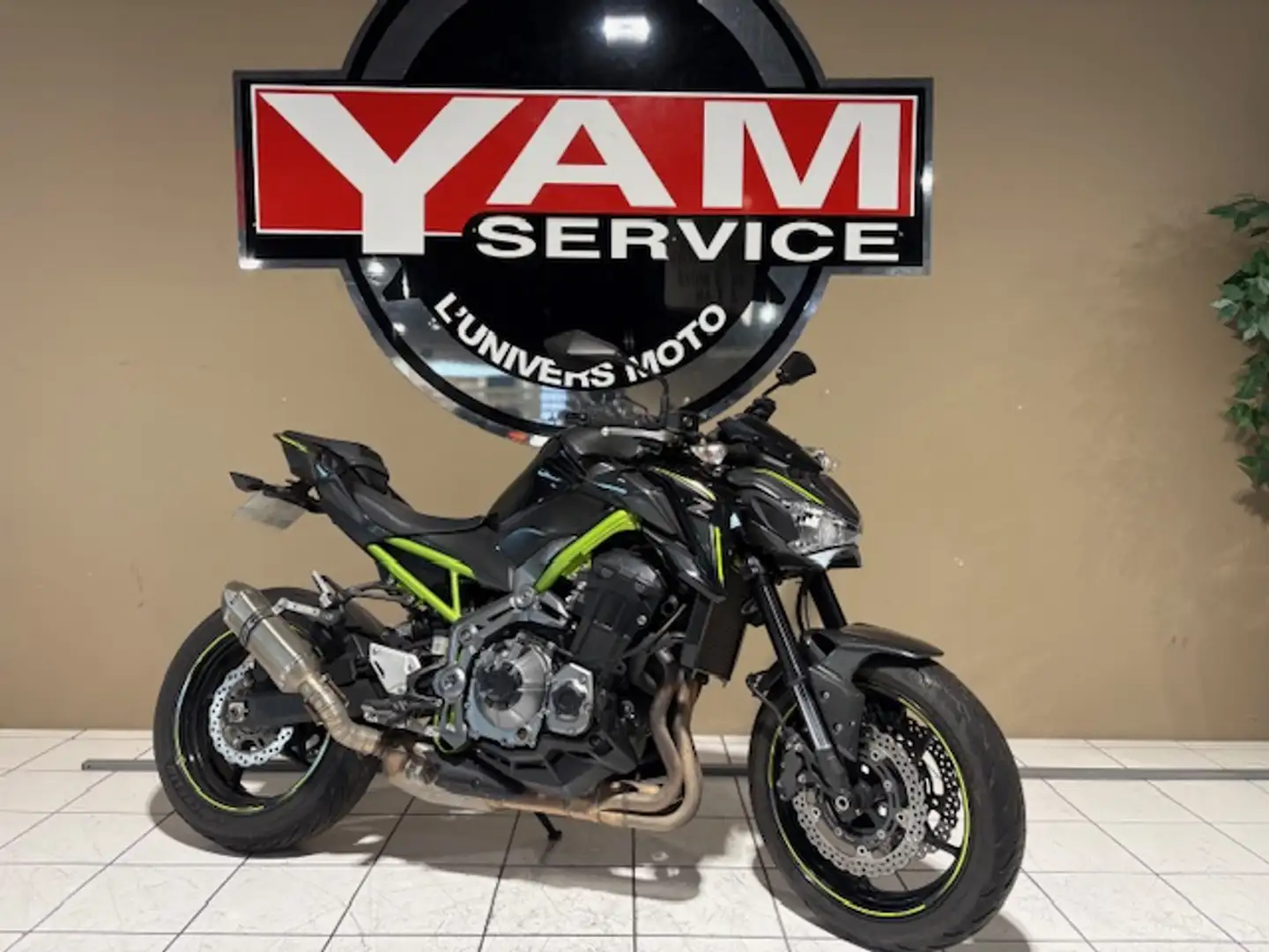 Kawasaki Z 900 Noir - 1