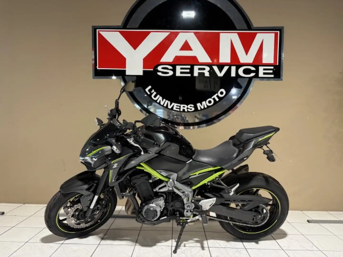 Kawasaki Z 900 Noir - 2