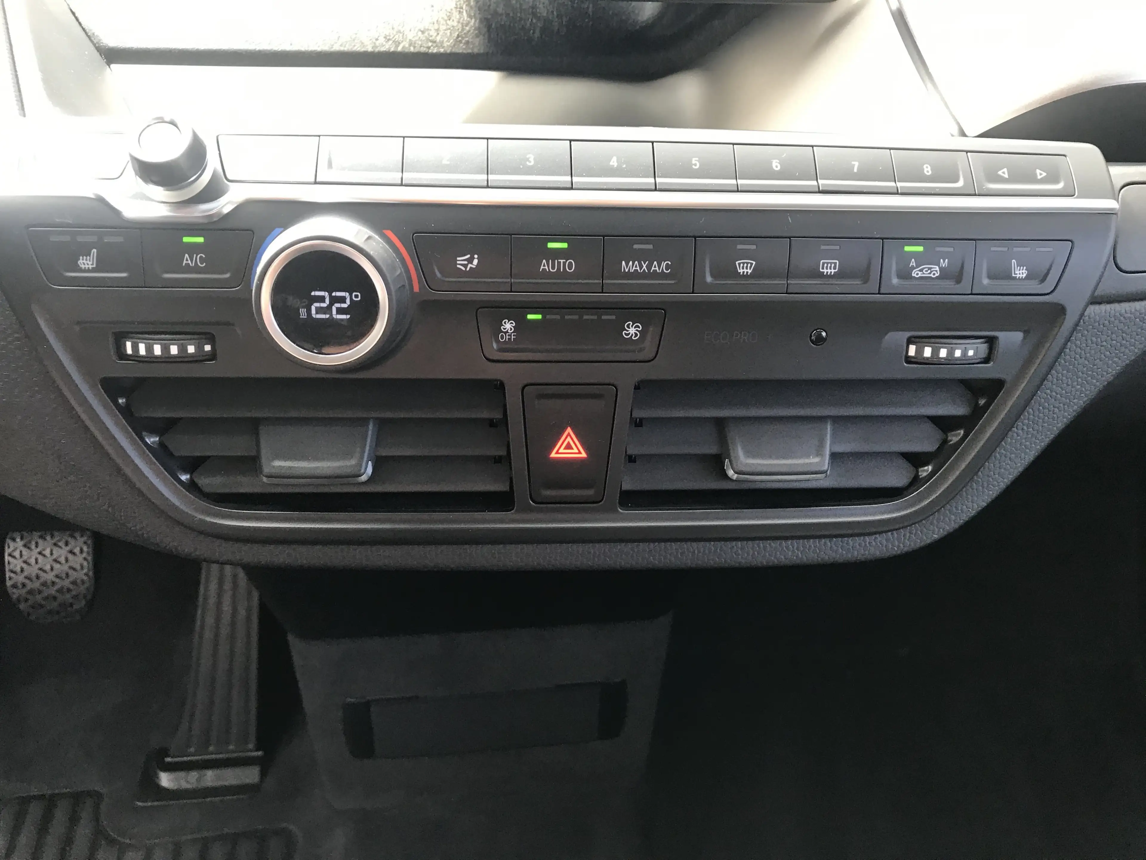 BMW i3 120 DAB LED RFK Navi Prof. Shz — photo 13