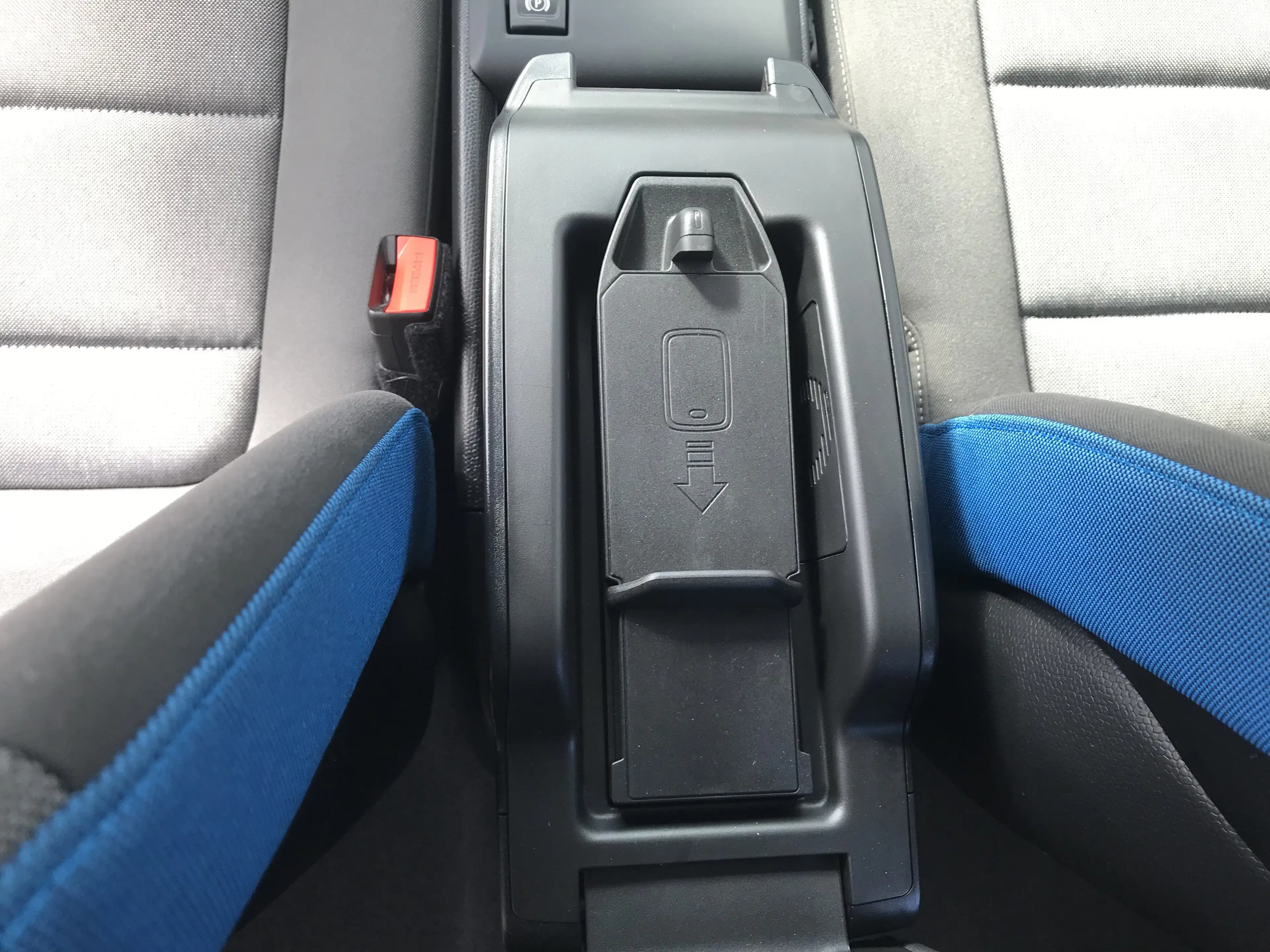 BMW i3 120 DAB LED RFK Navi Prof. Shz — photo 11